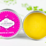 Boite ouverte du Baume de l'hautil multi usage de la savonnerie du loup qui chante