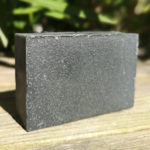 Savon au charbon de la savonnerie du loup qui chante